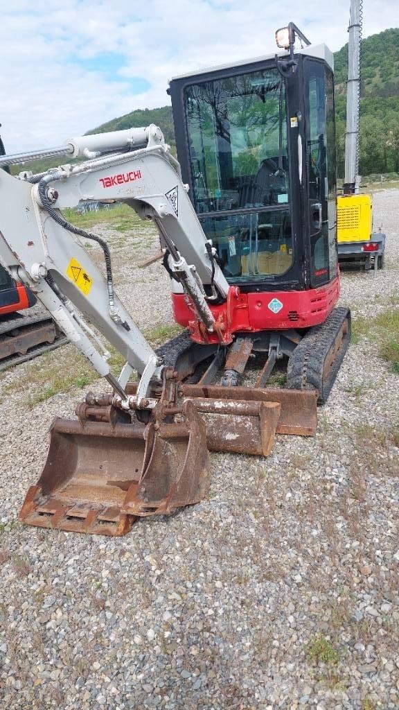 Takeuchi TB 23 R Mini pelle < 7t