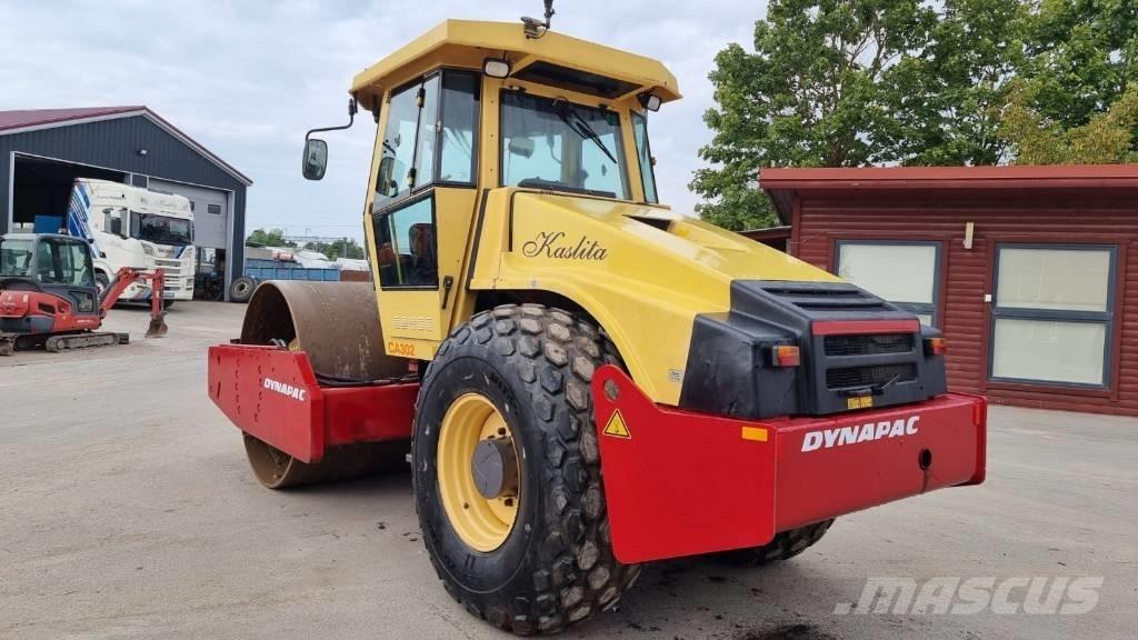 Dynapac CA 302 D Rouleaux monocylindre