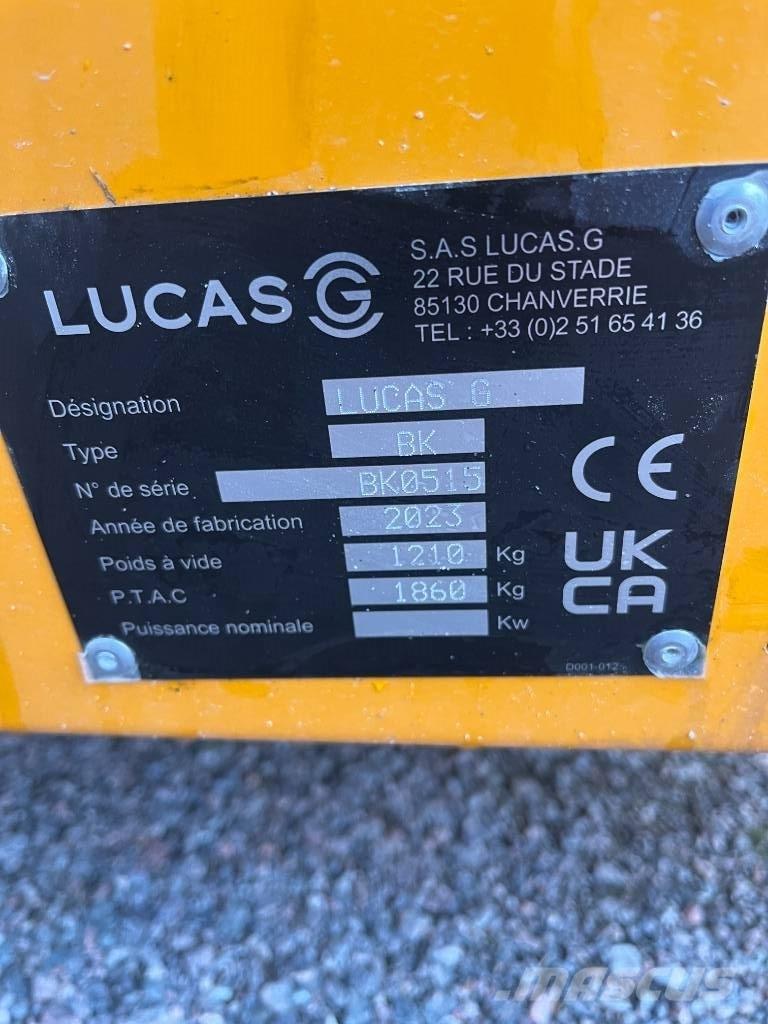 Lucas Raptor BK Dérouleuse, pailleuse