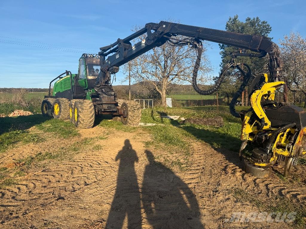 John Deere 1270 E Abatteuse
