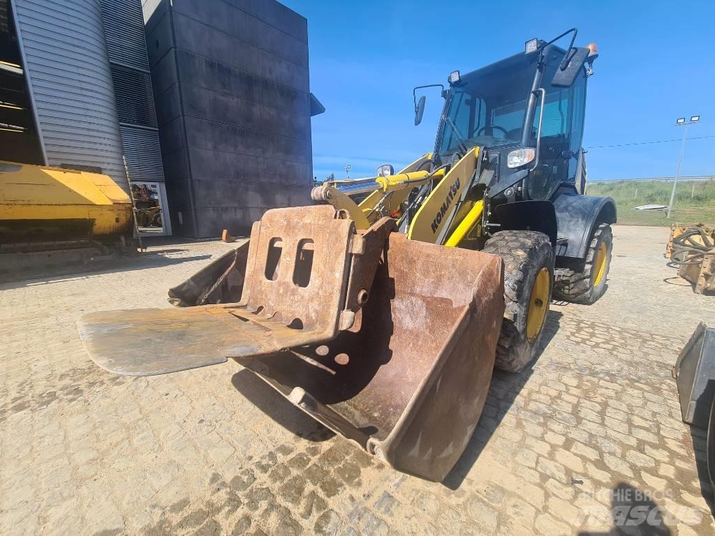 Komatsu WA 100 M Chargeuse sur pneus