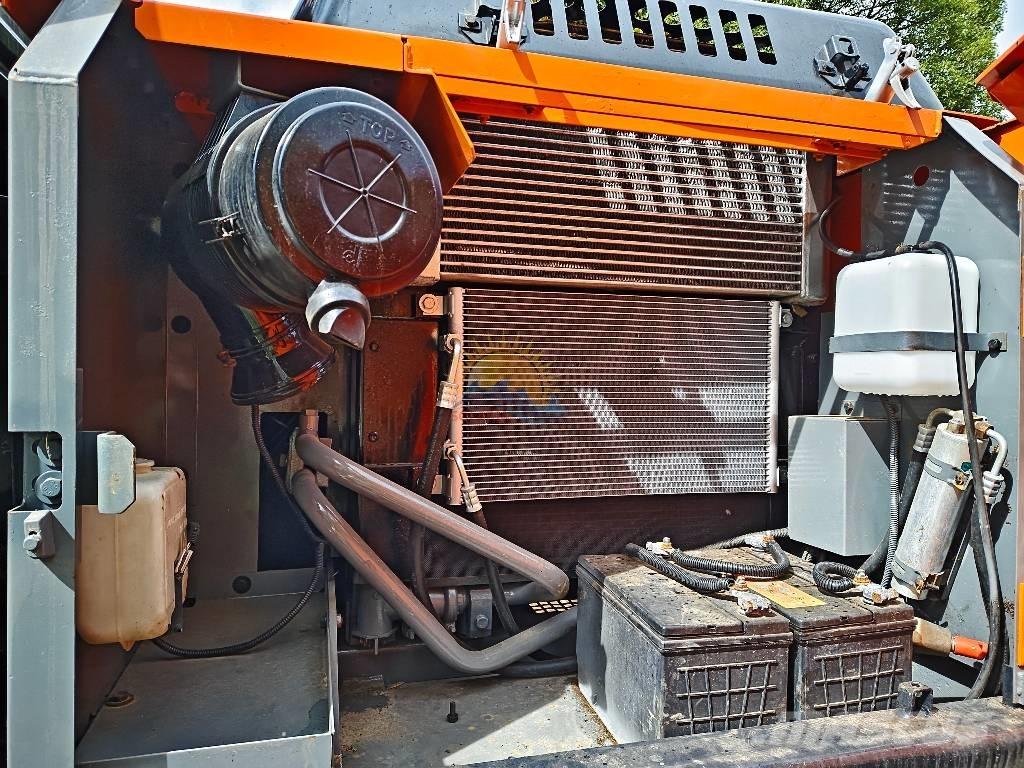 Hitachi ZX 130 Pelle sur chenilles