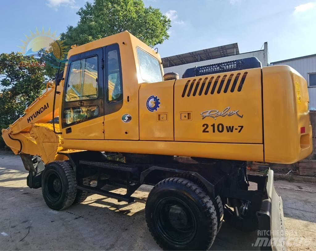 Hyundai R210W-7 Pelle sur pneus