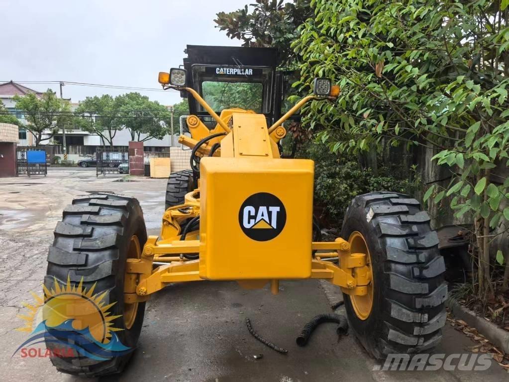 CAT 140 K Niveleuse