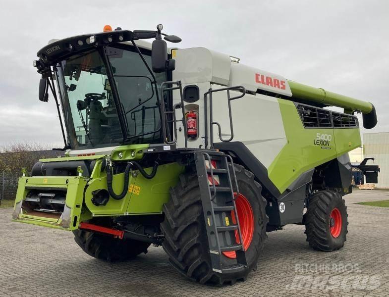 CLAAS LEXION 5400 Moissonneuse batteuse