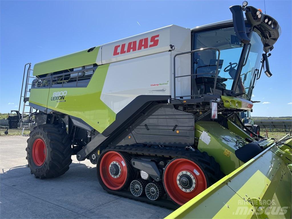 CLAAS Lexion 8800TT Moissonneuse batteuse