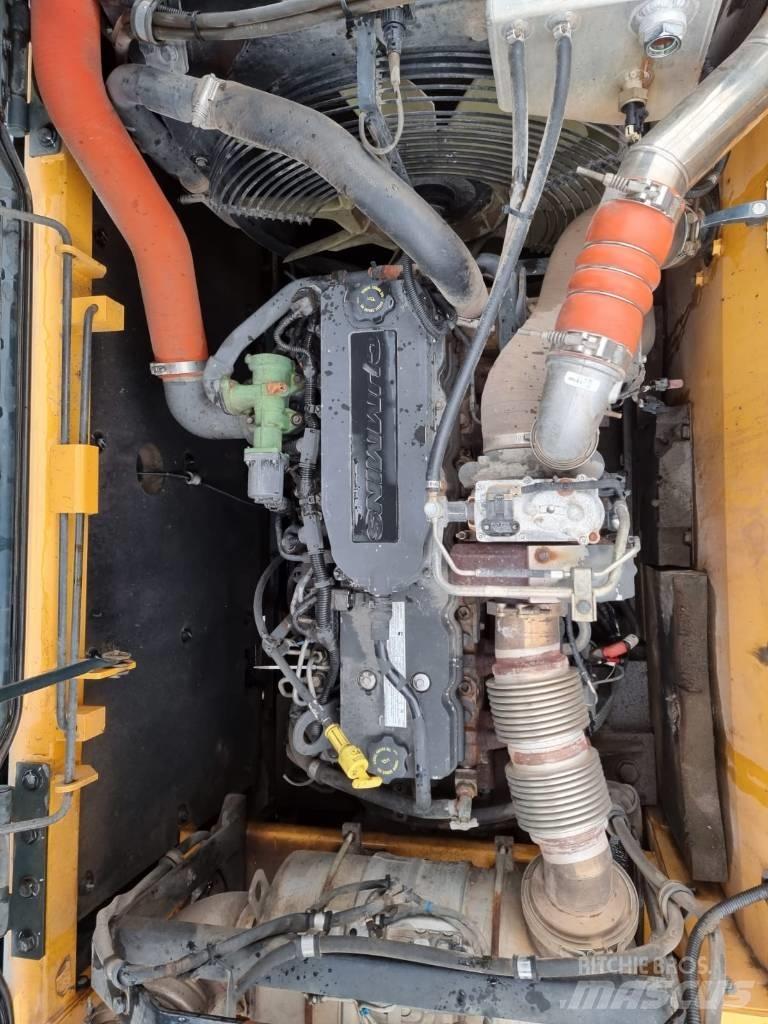 Hyundai HX 300 L Pelle sur chenilles