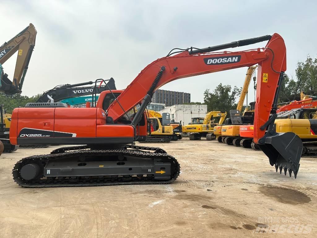 Doosan DX 225 LC-9 Pelle sur chenilles