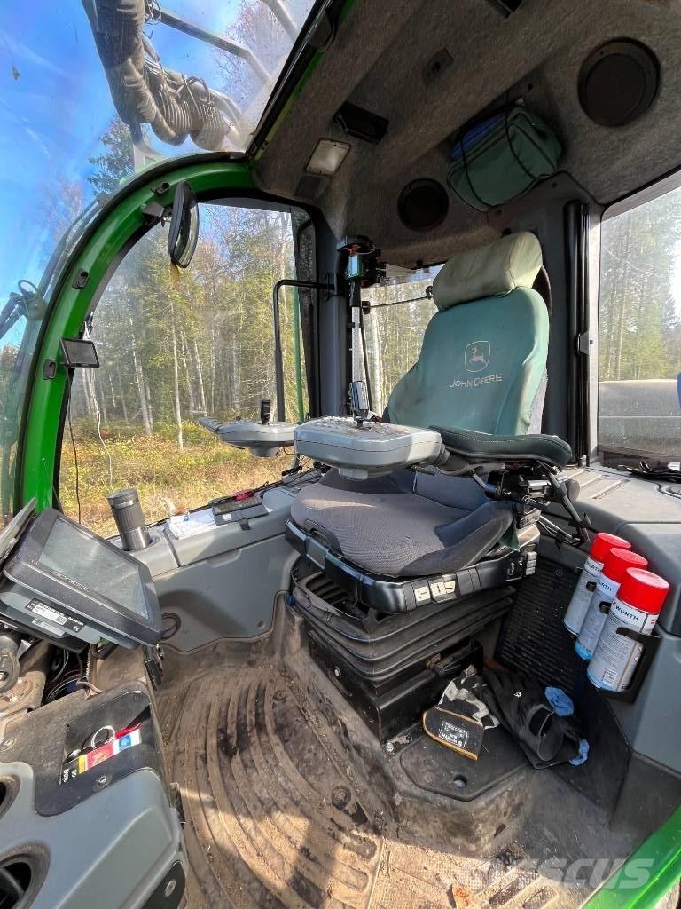 John Deere 1270G 8W Abatteuse