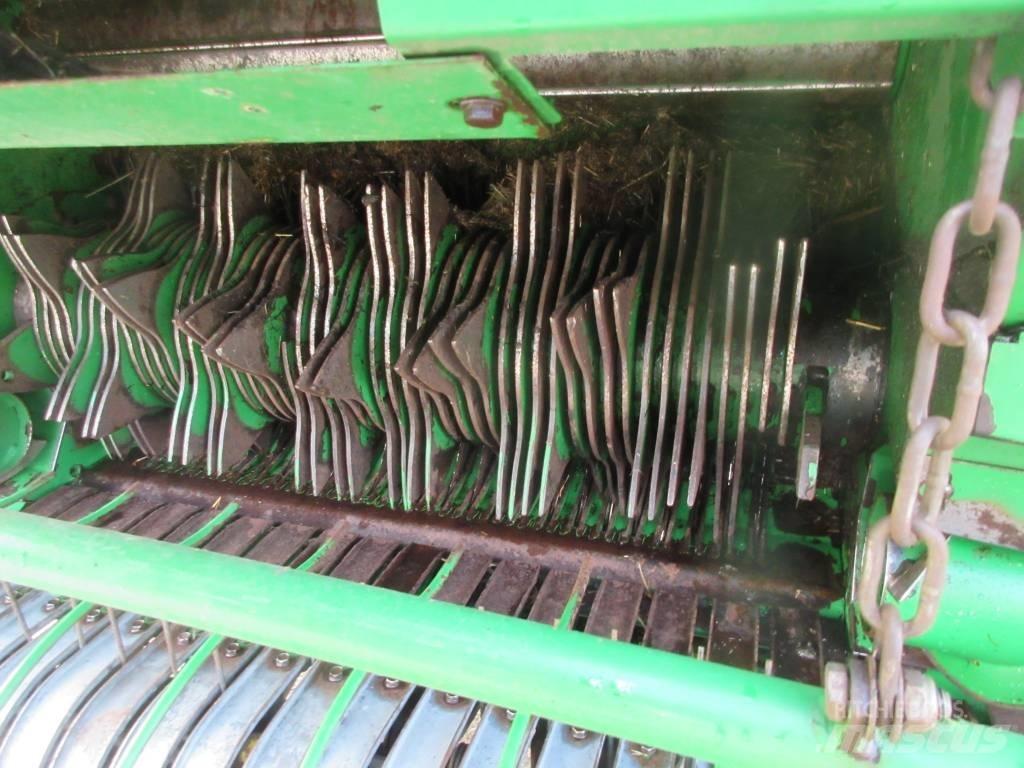 John Deere 644 Presse à balle ronde