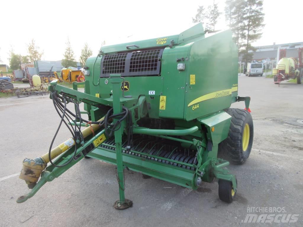 John Deere 644 Presse à balle ronde