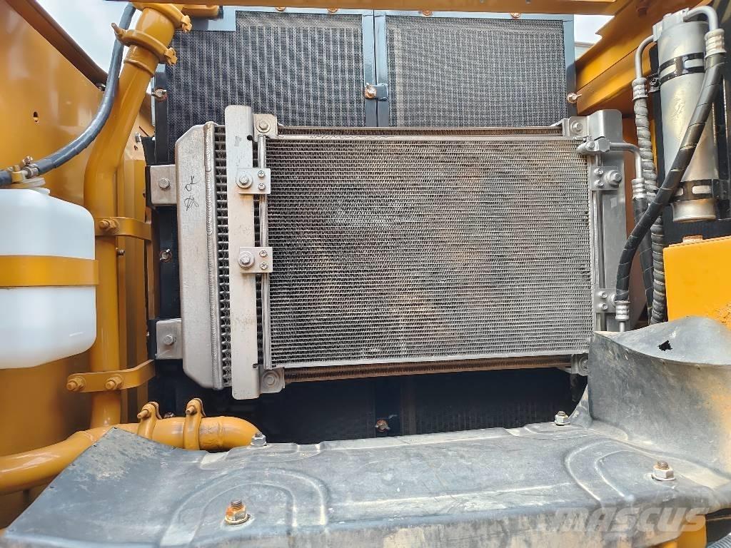 Sany SY 215 C Pelle sur chenilles