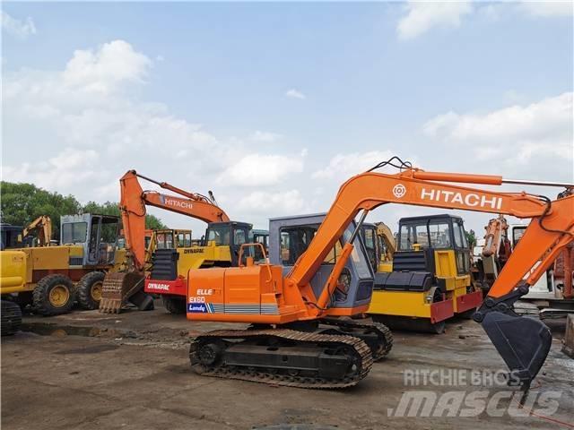 Hitachi EX60 Pelle sur chenilles