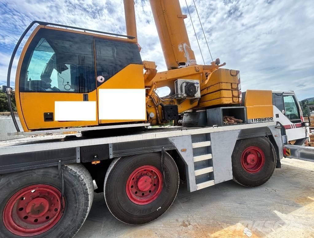 Liebherr LTM 1055 Grues tout terrain