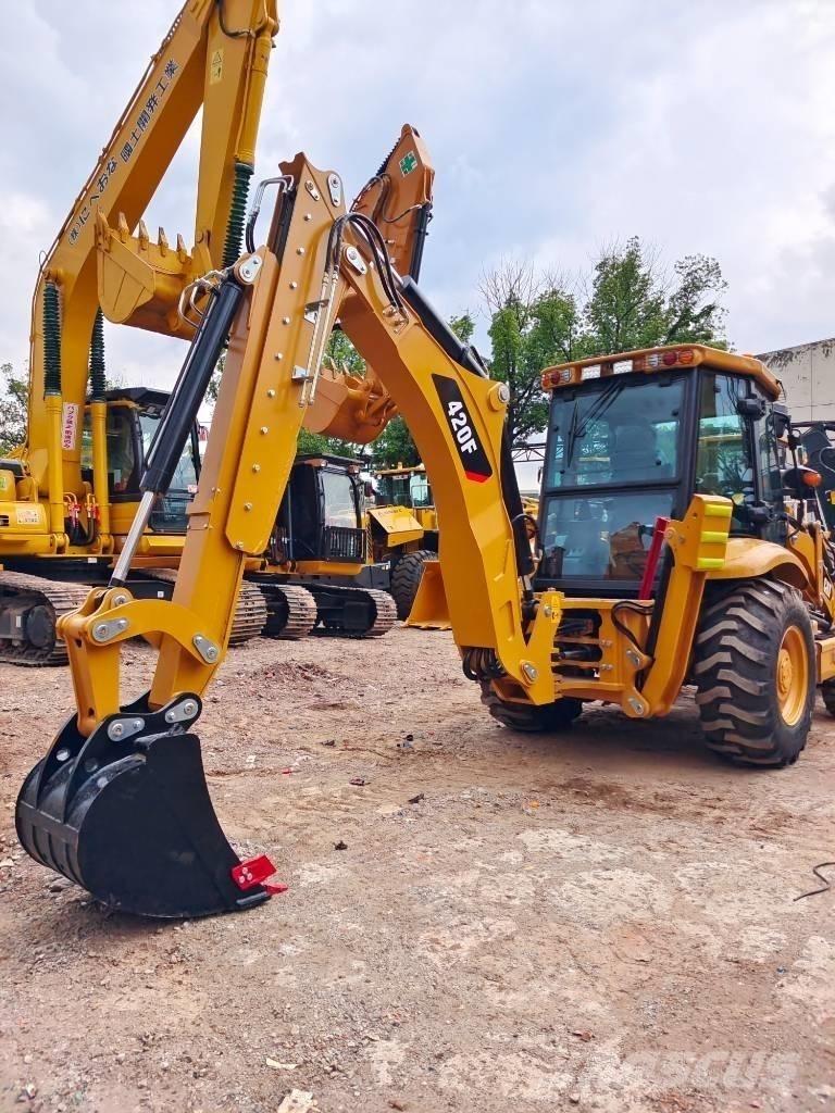CAT 430 F Tractopelle