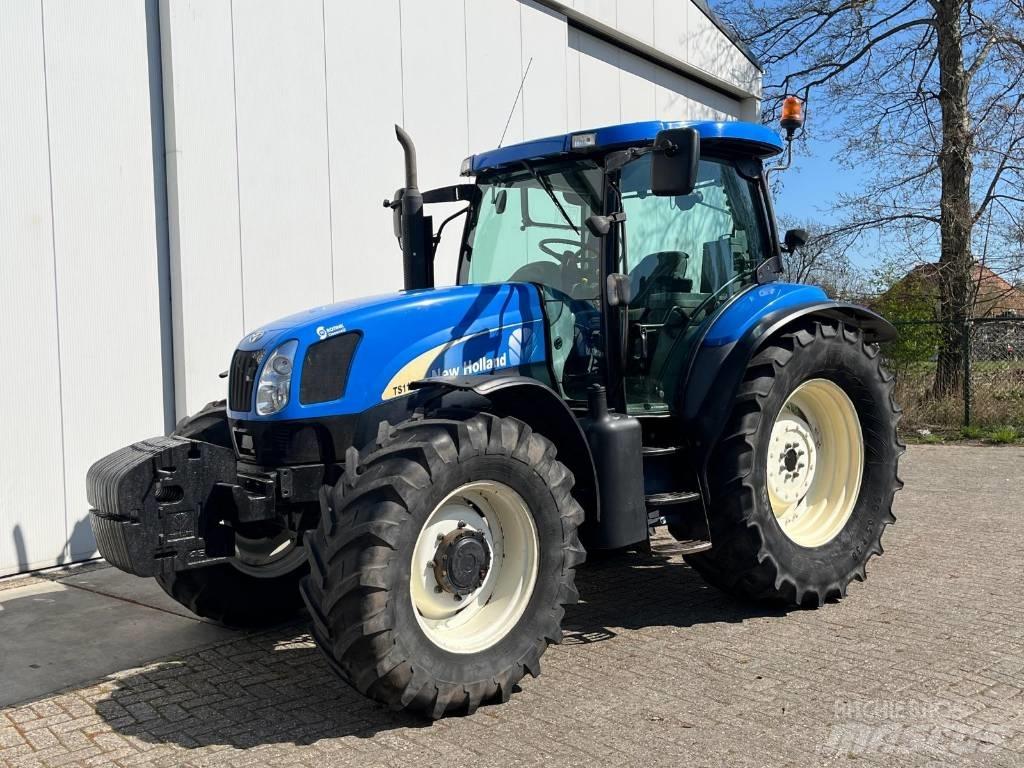 New Holland TS 115 A Tracteur