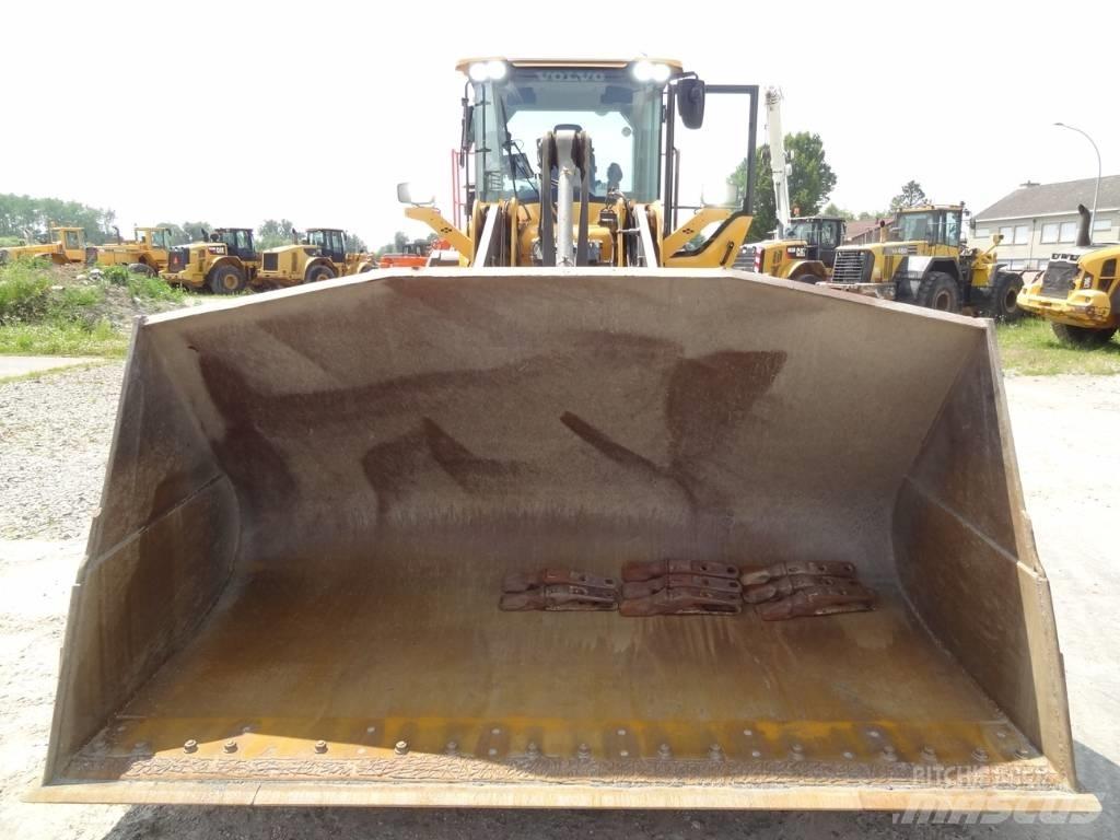 Volvo L 120 H Chargeuse sur pneus