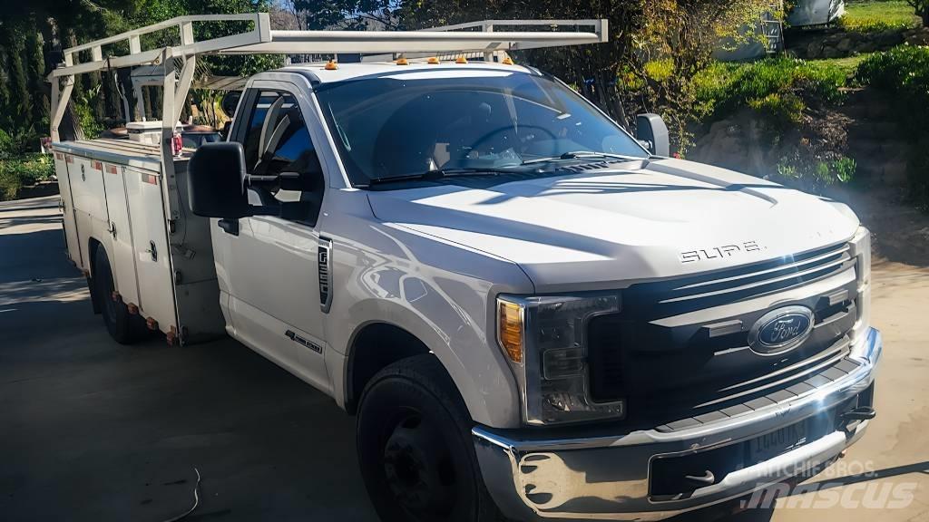 Ford F 350 XL Utilitaire benne