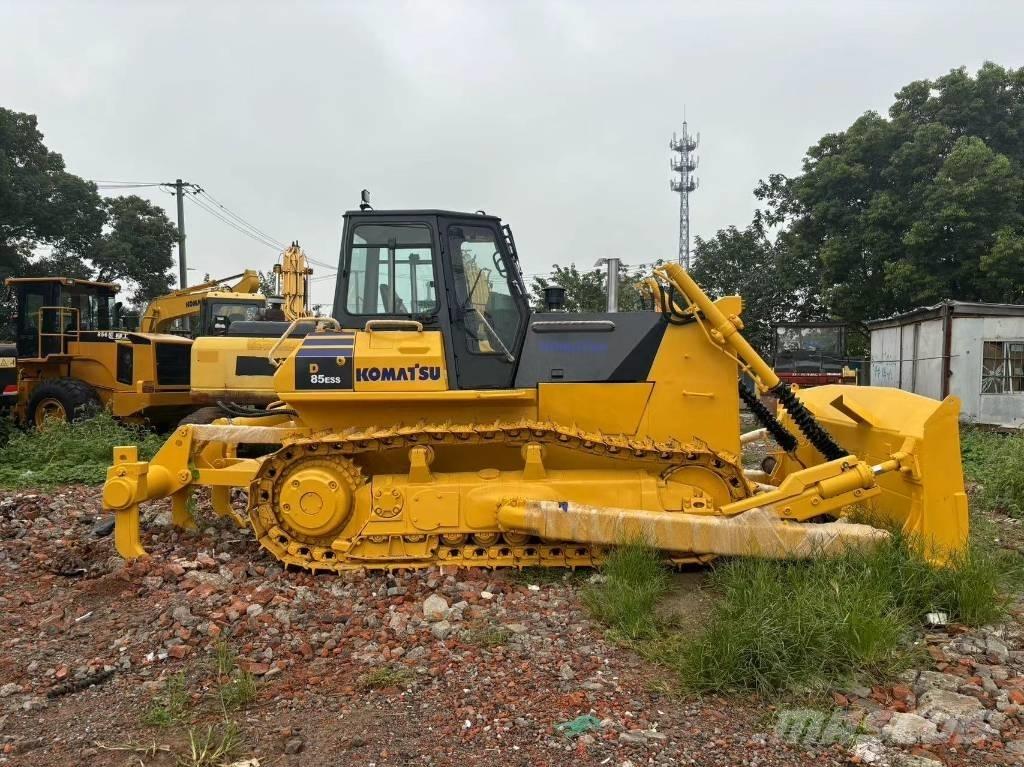 Komatsu D 85 E-12 Bouteurs sur chenilles
