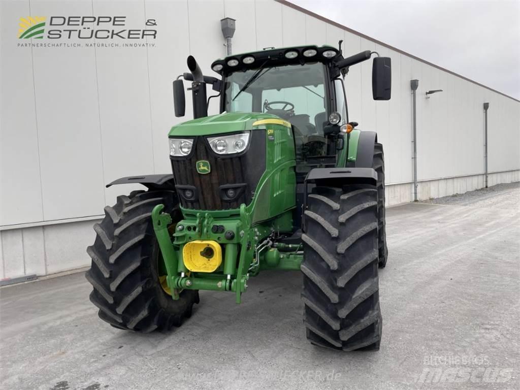 John Deere 6215R Tracteur
