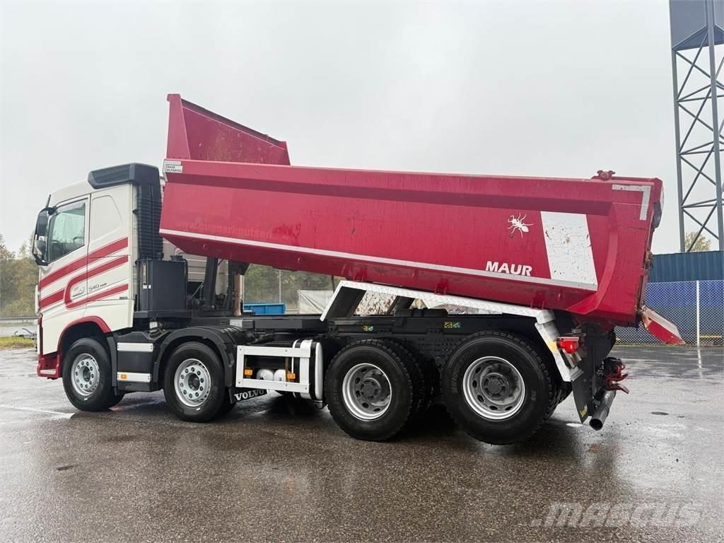 Volvo FH540 8x4 Camion benne