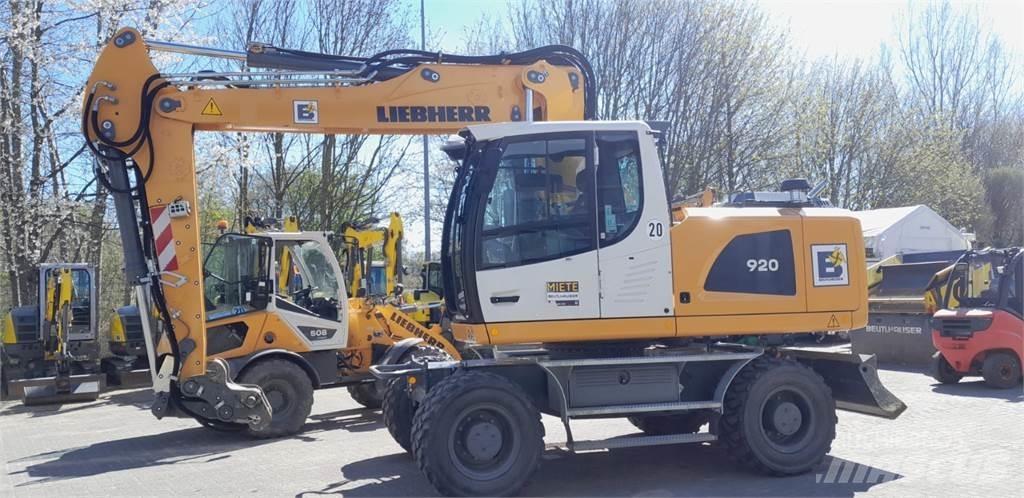 Liebherr A920 Pelle sur pneus