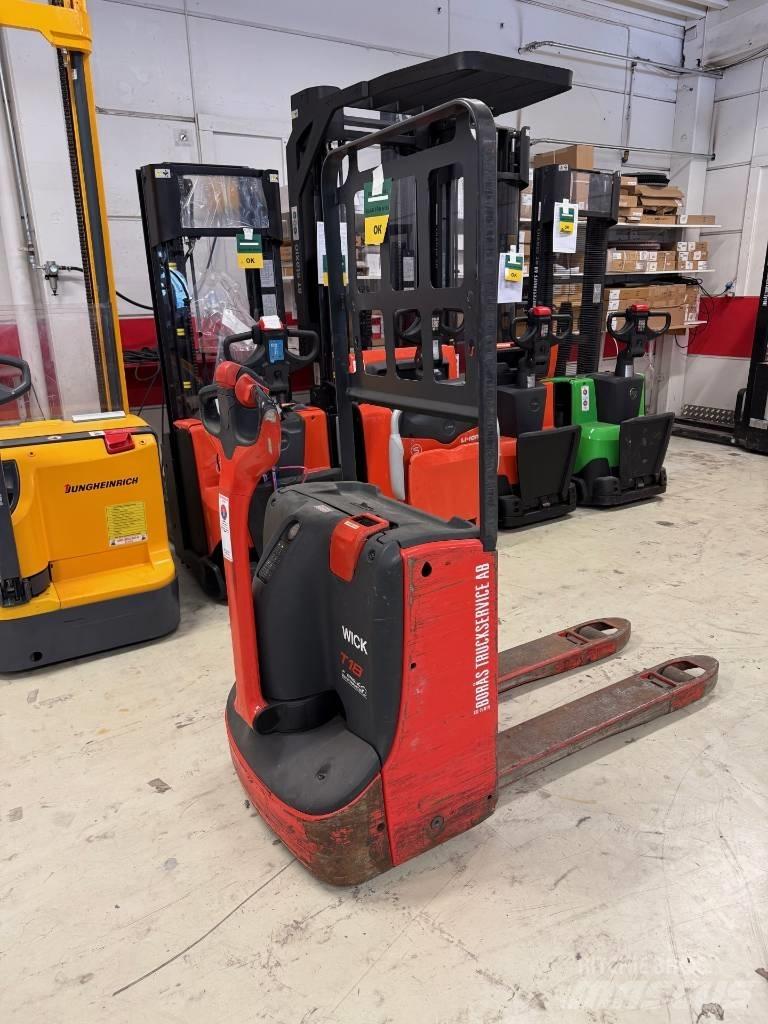 Linde truck T 18 Transpalette accompagnant