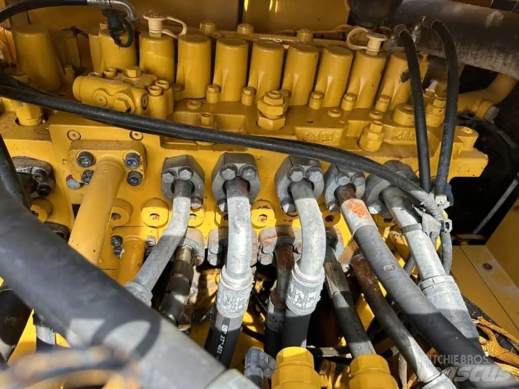 CAT 330GC Pelle sur chenilles