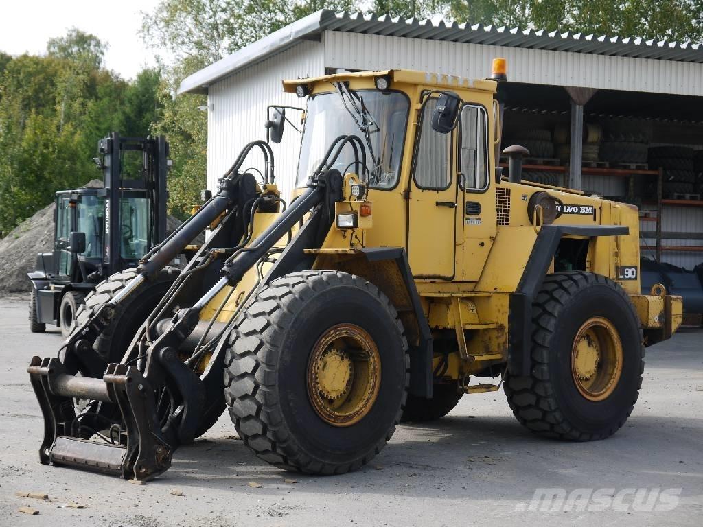 Volvo L 90 Chargeuse sur pneus