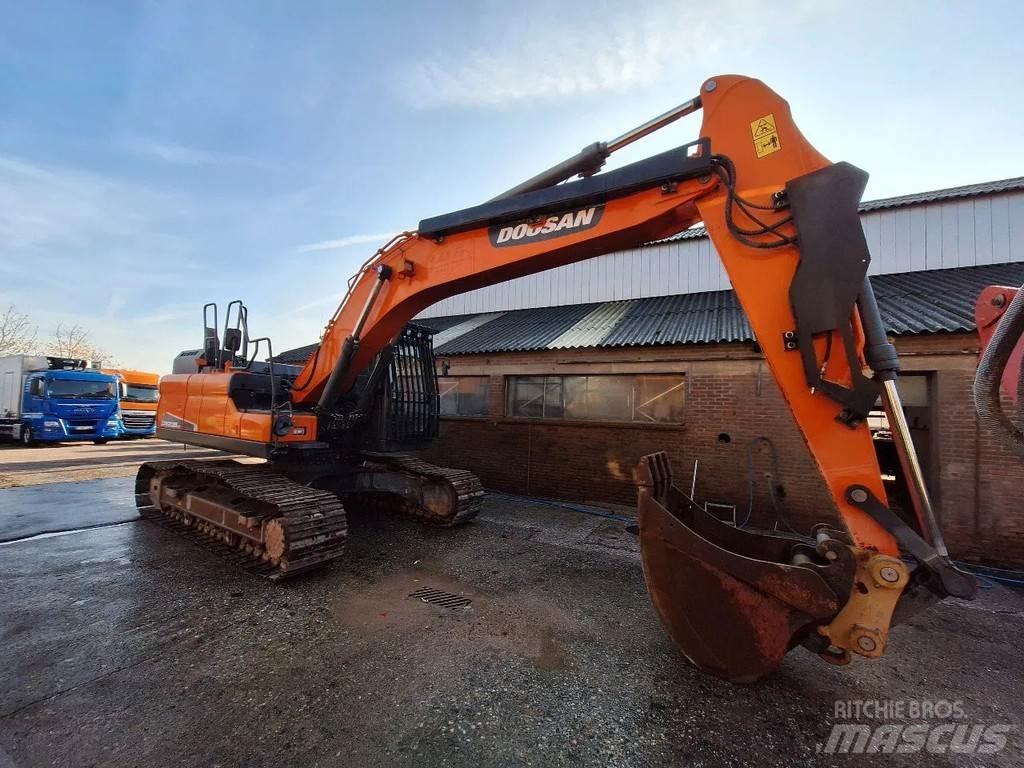 Doosan DX235lc Pelle sur chenilles