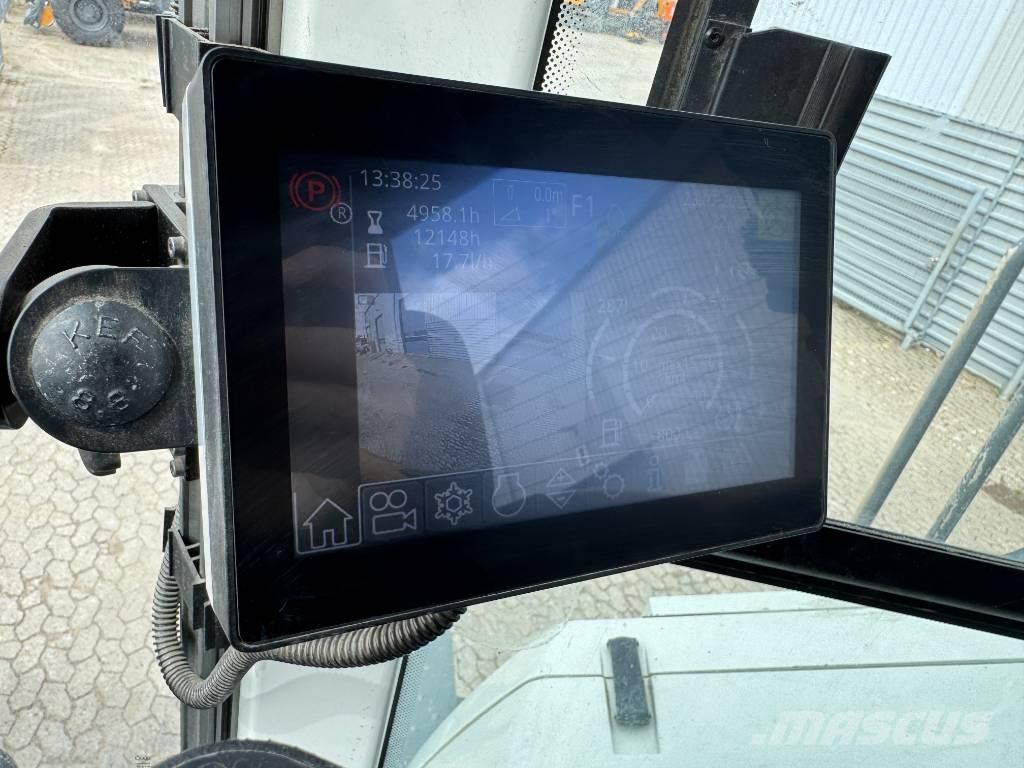 Liebherr L586 Chargeuse sur pneus