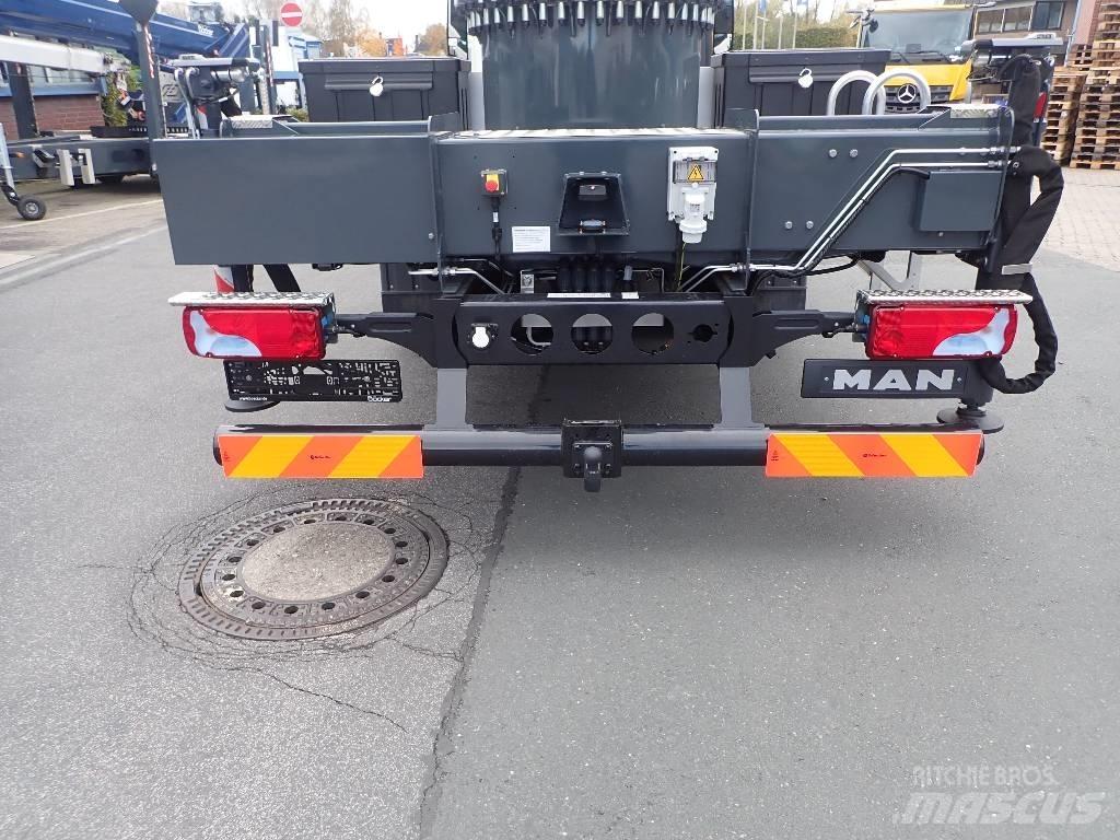 Böcker AK 37 Grues mobiles