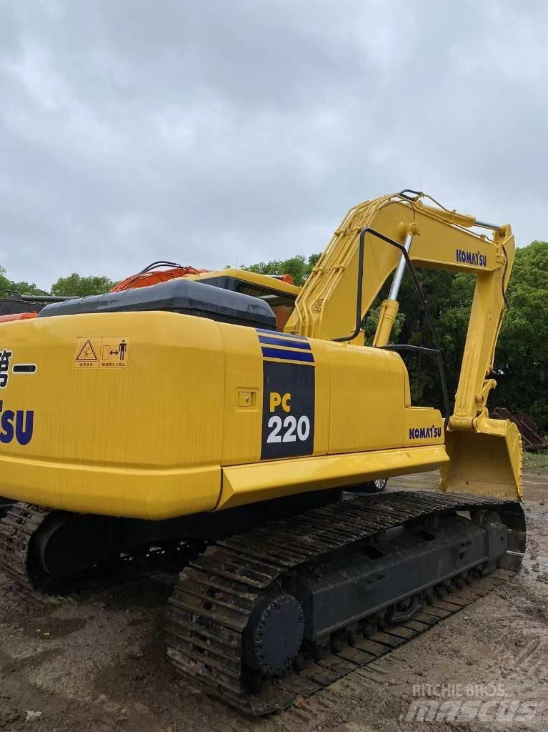 Komatsu 220 Pelle sur chenilles
