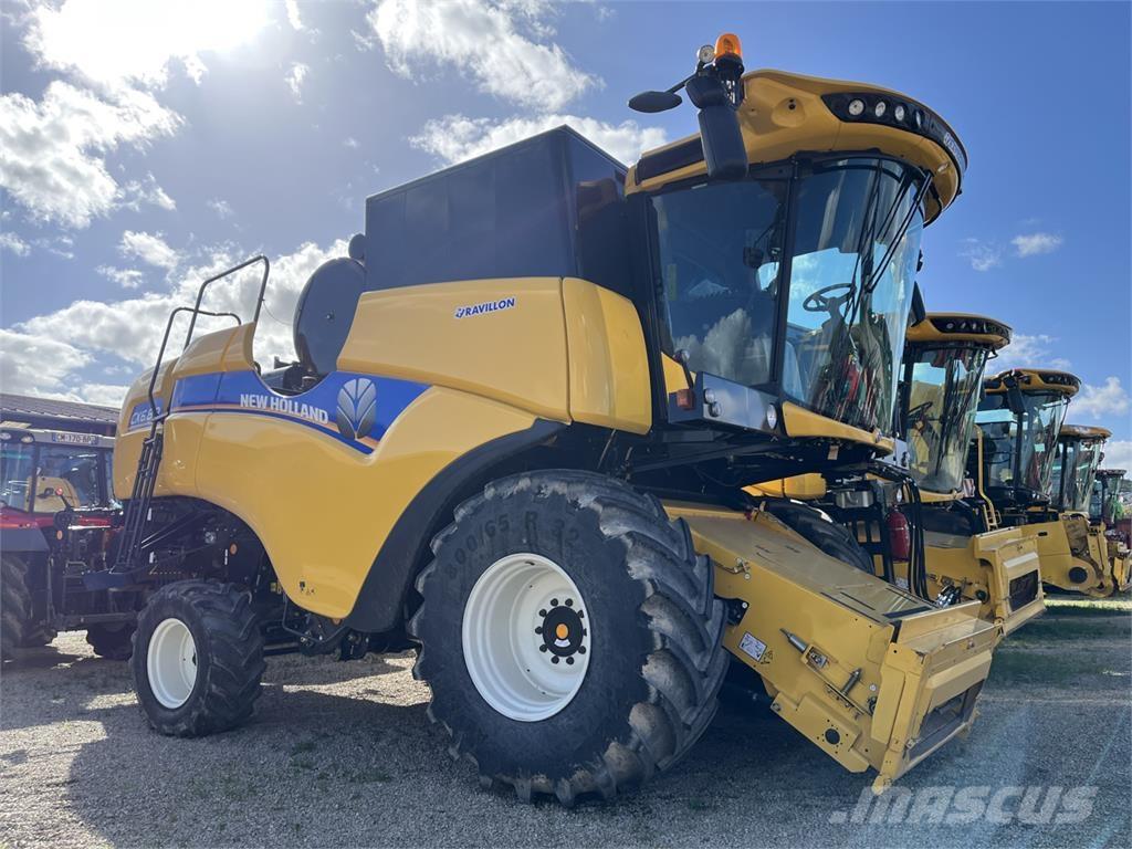 New Holland CX6.80 Moissonneuse batteuse