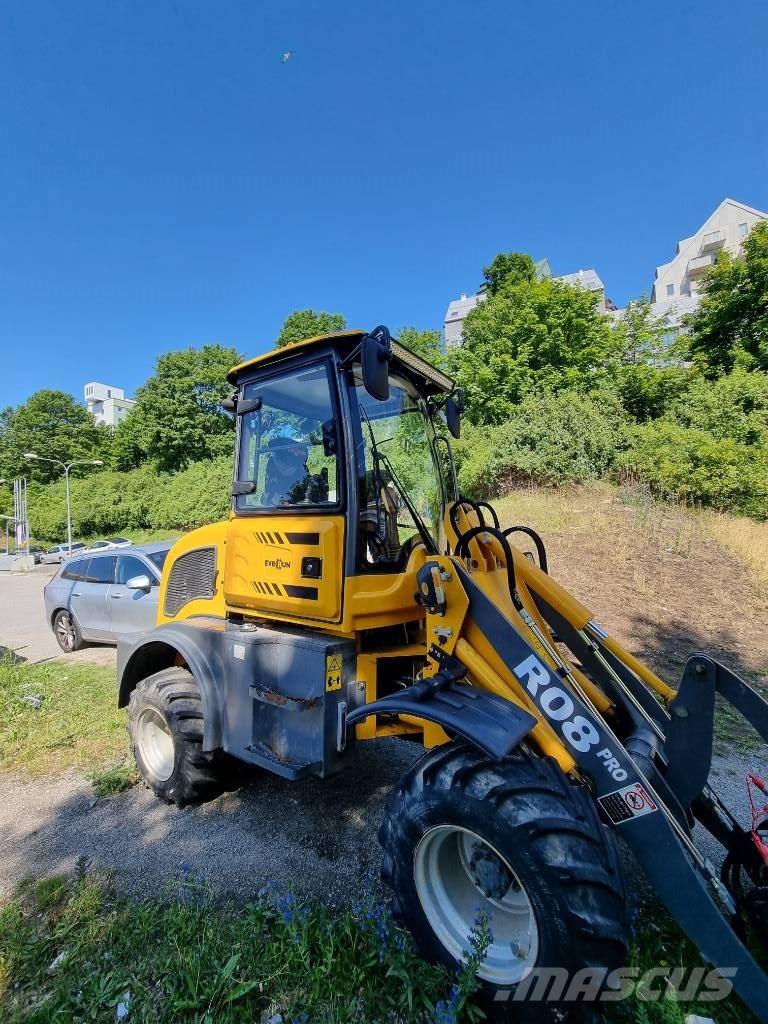 Everun R 08 Pro -2023 Chargeuse sur pneus