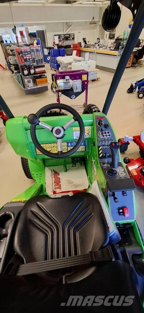 Avant 528 Chargeuse multifonction