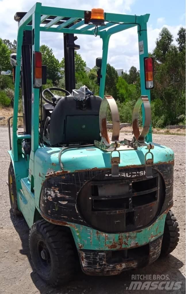 Mitsubishi FG25K Chariots GPL