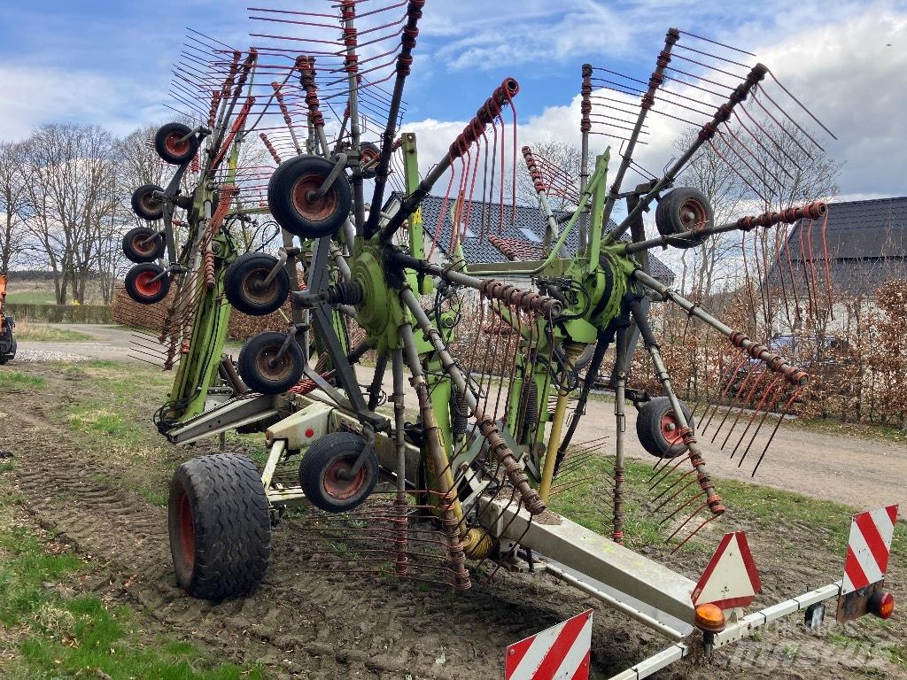 CLAAS Liner 3500 Rateau faneur