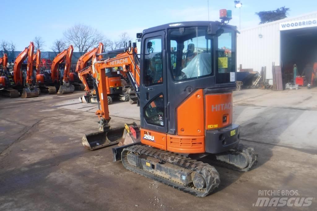 Hitachi ZX 26 U-6 Mini pelle < 7t
