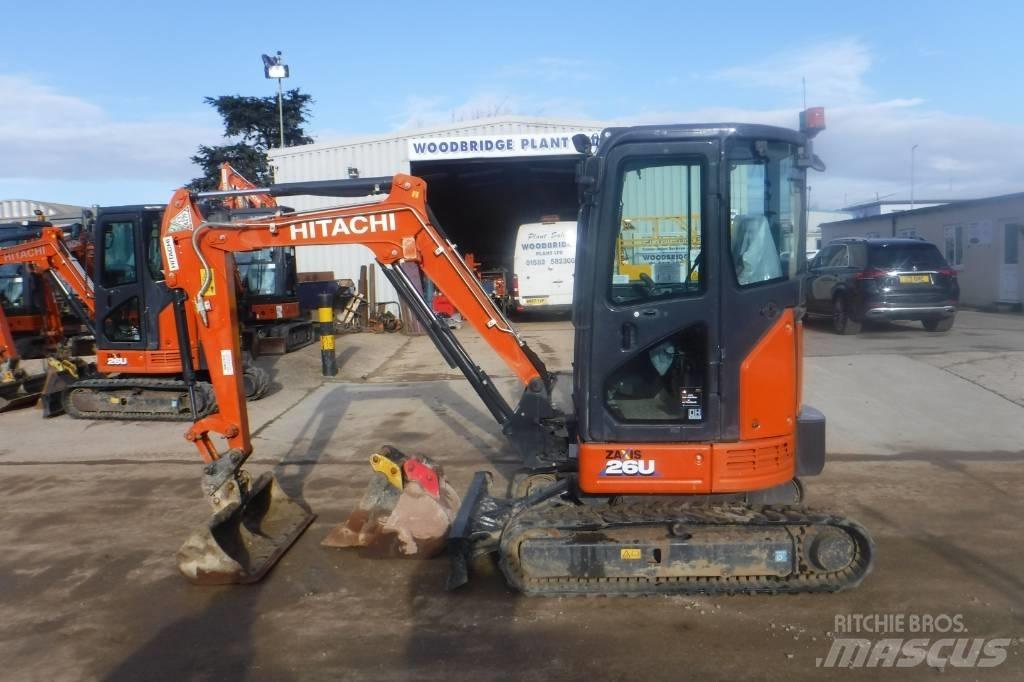 Hitachi ZX 26 U-6 Mini pelle < 7t
