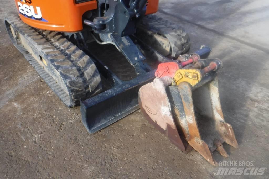 Hitachi ZX 26 U-6 Mini pelle < 7t