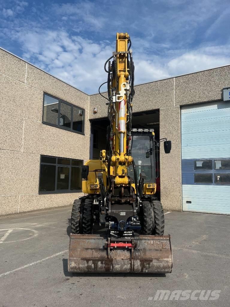 Komatsu PW98MR-10 Pelle sur pneus