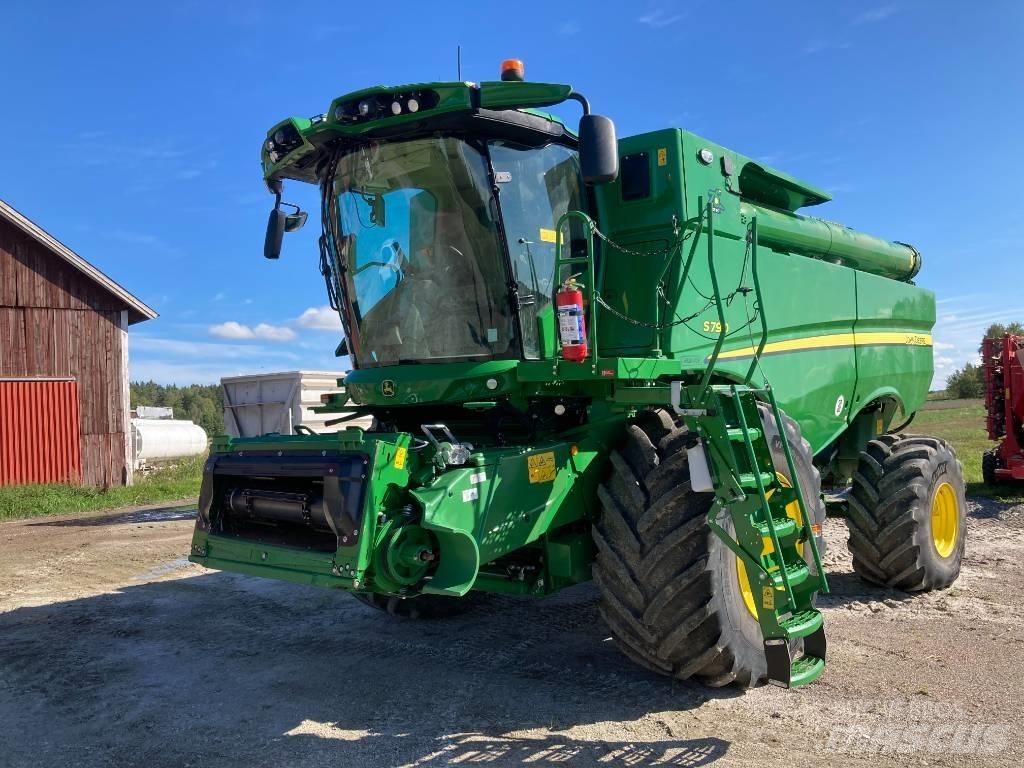 John Deere S790 Moissonneuse batteuse