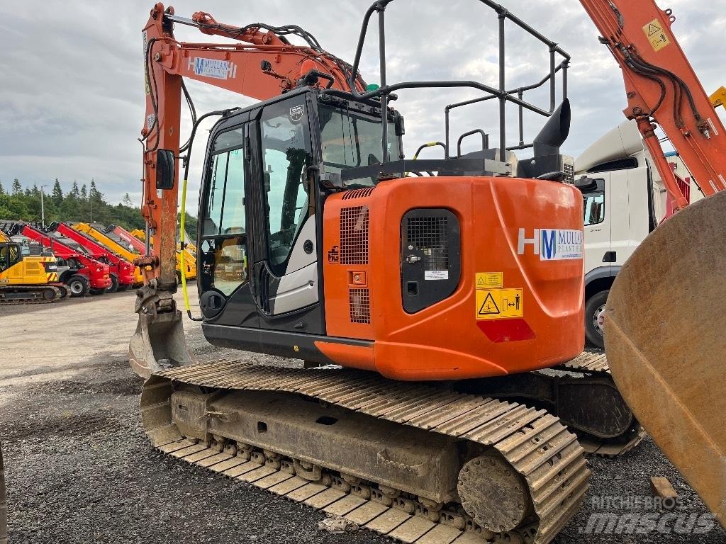 Hitachi ZX135 US-6 Pelle sur chenilles