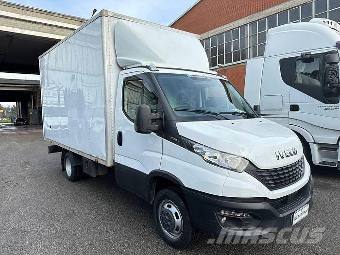 Iveco 35C14 Autre fourgon / utilitaire