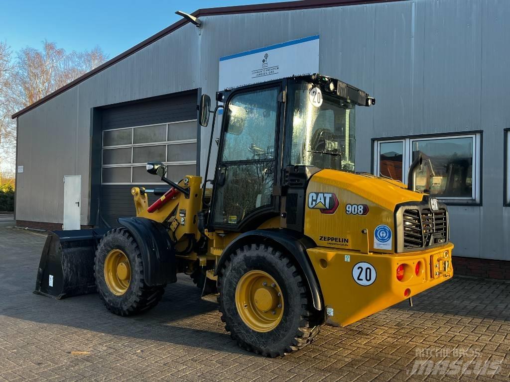 CAT 908 Chargeuse sur pneus