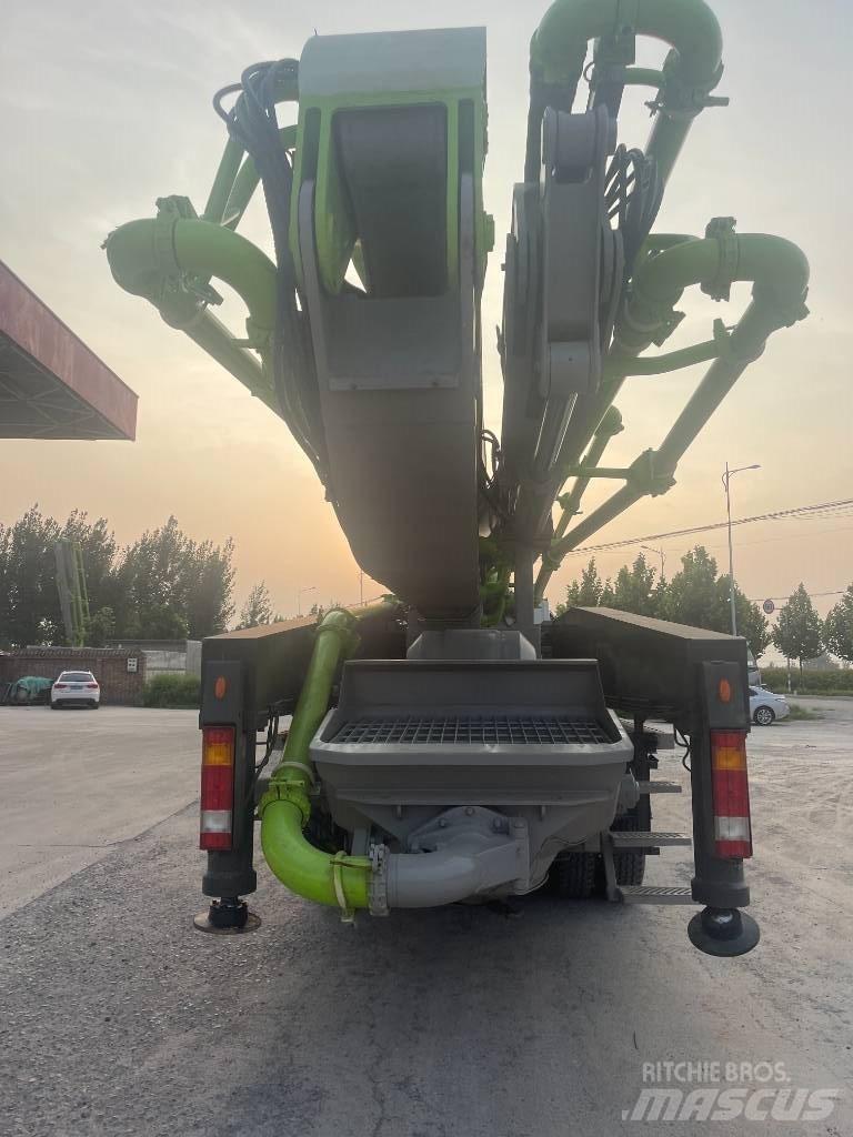  Zoomlion中联重科 52X-6RZ Pompe à béton