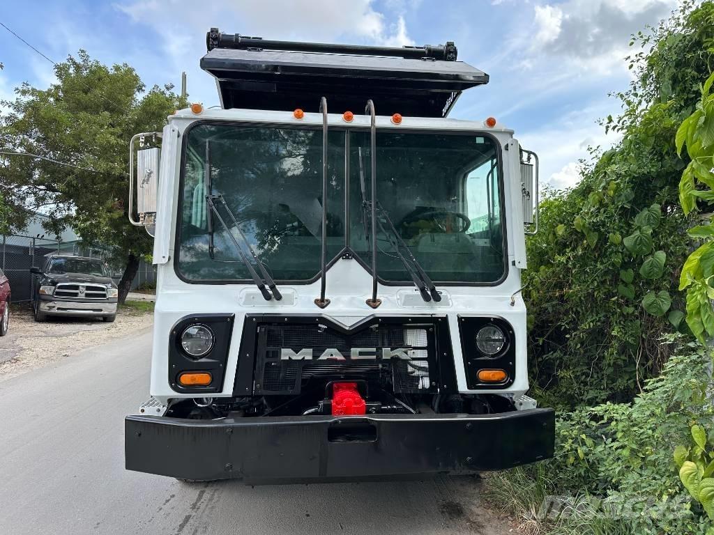 Mack MR613 Camion poubelle
