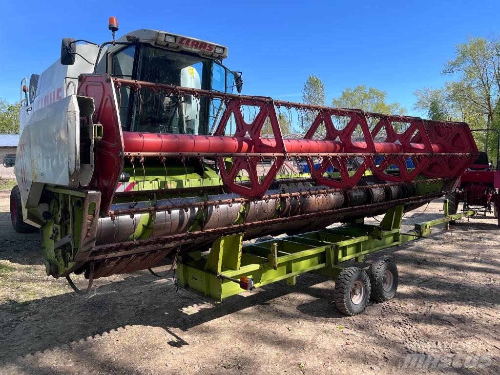 CLAAS Lexion 450 Moissonneuse batteuse