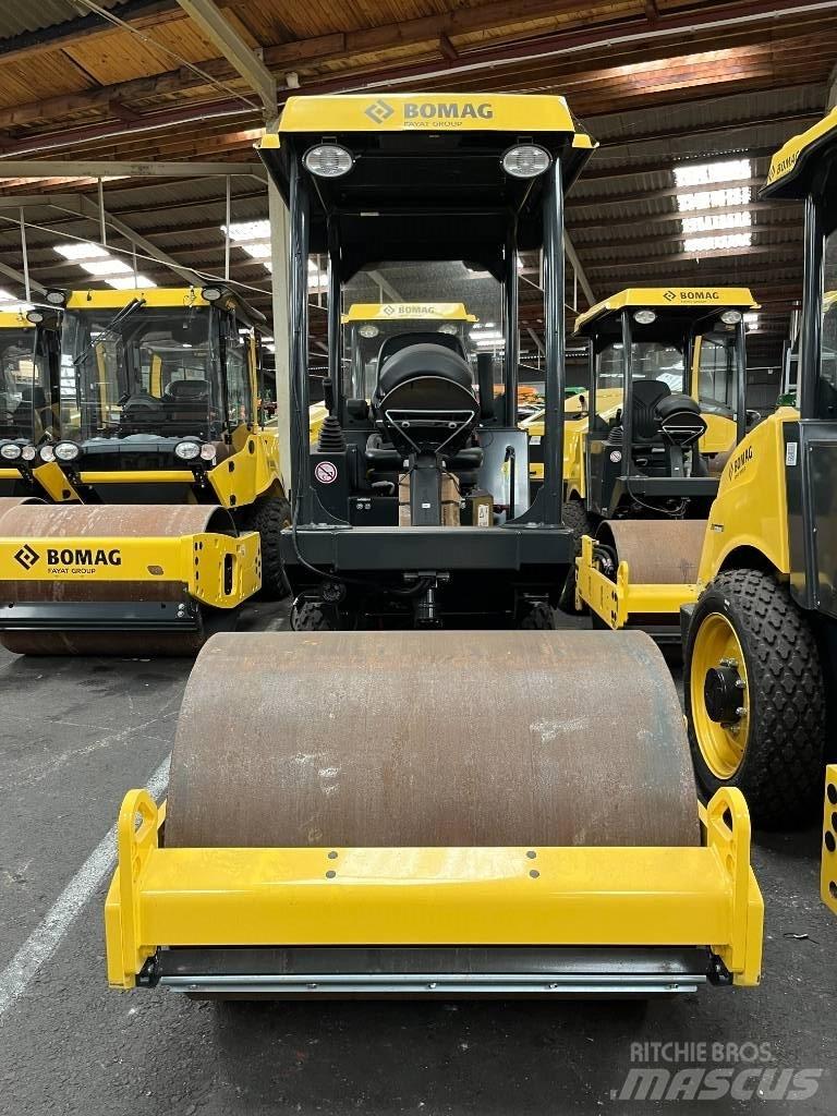 Bomag BW 124 DH-5 Rouleaux monocylindre